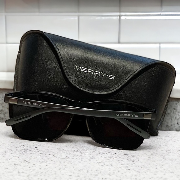 MERRY’S VINTAGE POLARIZED SUNGLASSES IN Black with CASE - Picture 2 of 2